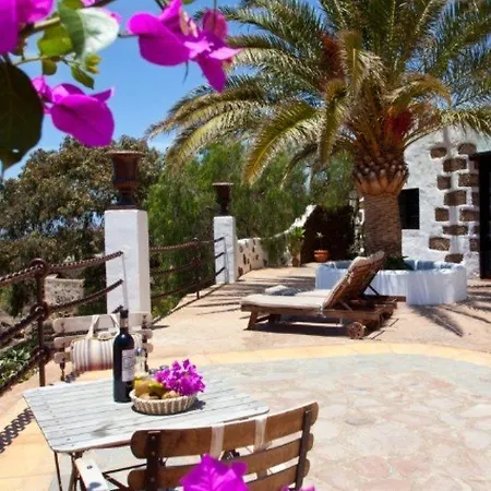 Casa De Hilario بيت ضيافة 4*